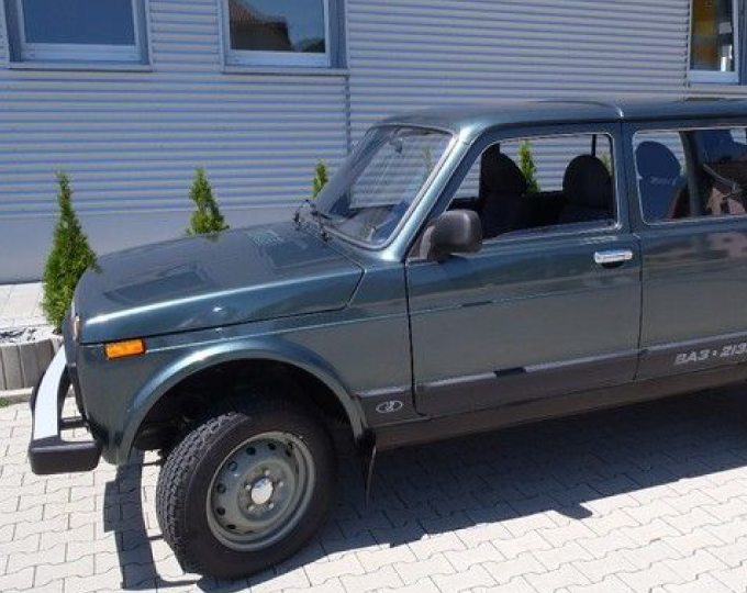 LADA NIVA 5speed manual